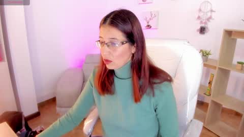 Snapshot of antoneella__ chatting on February 18, 12:06 pm Antonella online show from February 18, 12:06 pm