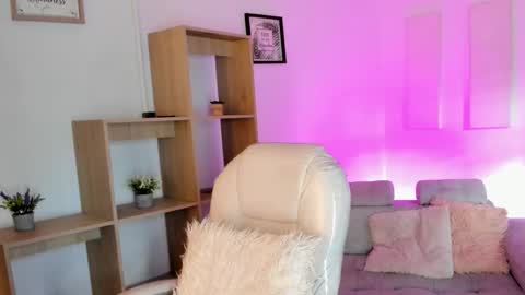 Snapshot of antoneella__ chatting on September 24, 12:19 pm Antonella online show from September 24, 12:19 pm