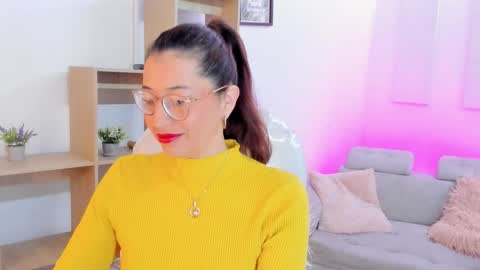 Snapshot of antoneella__ chatting on September 29, 12:10 pm Antonella online show from September 29, 12:10 pm