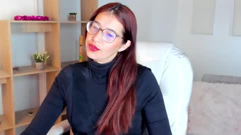 Snapshot of antoneella__ chatting on November 10, 12:15 pm Antonella online show from November 10, 12:15 pm