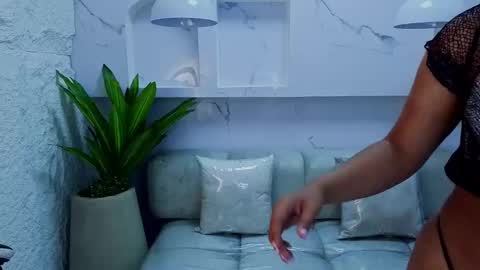 Antonela online show from September 30, 1:05 pm