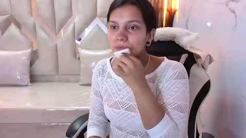 Antonela online show from December 22, 12:57 pm