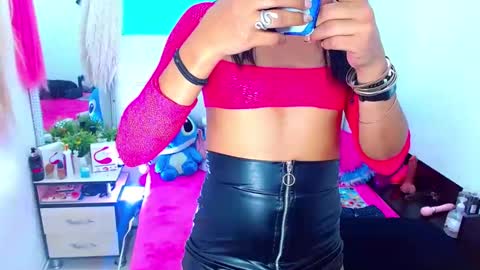 antonela_xx3 online show from January 17, 12:42 am