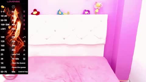 antonela_xx3 online show from February 18, 1:21 am