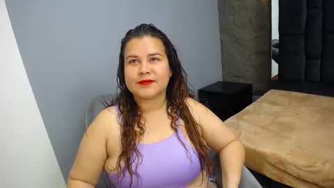 Snapshot of antonelalovecf chatting on November 15, 3:52 pm antonelalovecf online show from November 15, 3:52 pm