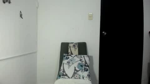 Snapshot of antonella2029 chatting on February 24, 3:48 am antonella online show from February 24, 3:48 am