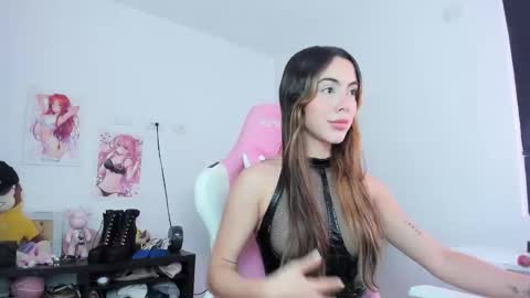 Snapshot of antonella_28_ chatting on October 6, 8:39 pm Antonella online show from October 6, 8:39 pm