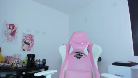 Antonella online show from October 22, 11:59 pm