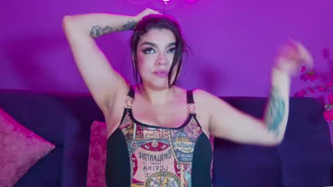 Snapshot of antonella_contii1 chatting on December 4, 2:09 am Antonella online show from December 4, 2:09 am