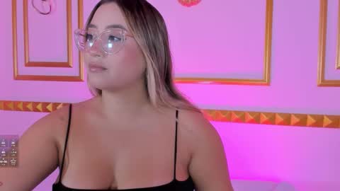 A N T O N E L L A  online show from October 30, 12:50 pm