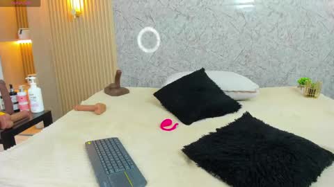 Anto online show from June 1, 8:32 pm