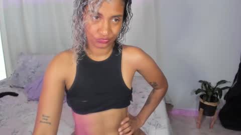 Sarah online show from October 25, 5:19 pm