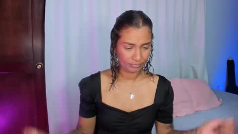 Sarah online show from January 18, 3:38 pm