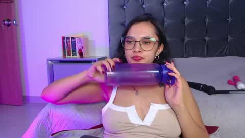 Antonia online show from July 14, 3:51 pm