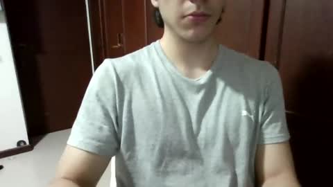 Snapshot of antonio_ricci chatting on October 1, 1:44 am antonio_ricci online show from October 1, 1:44 am