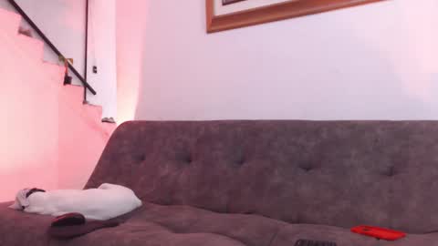 Snapshot of antoniocuervo chatting on February 14, 1:40 pm Hadez online show from February 14, 1:40 pm