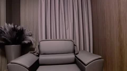 HI My name is Antonio online show from November 30, 7:51 pm