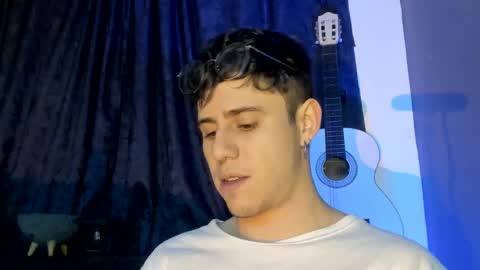 antonnello_ online show from November 16, 1:55 am