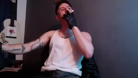 Snapshot of antonnello_ chatting on January 31, 10:41 pm antonnello_ online show from January 31, 10:41 pm