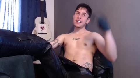 Snapshot of antonnello_ chatting on February 12, 4:46 pm antonnello_ online show from February 12, 4:46 pm