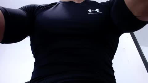 Instagram miguelangel1802  online show from March 23, 9:08 pm