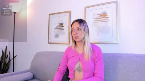 Snapshot of anttoniia chatting on January 18, 2:43 pm Antonia online show from January 18, 2:43 pm