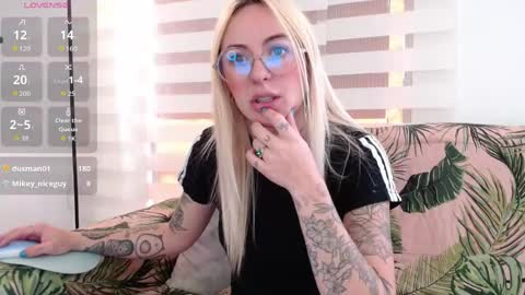 Antonia online show from May 26, 7:21 pm