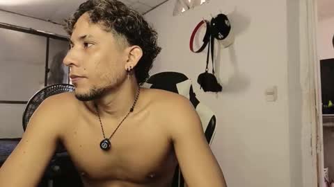 AnuarDHM online show from December 18, 4:35 pm