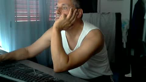 anukfartboy online show from June 28, 6:03 pm