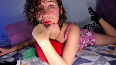 Any online show from December 7, 7:54 pm