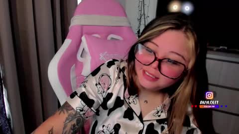 Snapshot of any_lol7 chatting on January 9, 4:10 pm Independent model online show from January 9, 4:10 pm