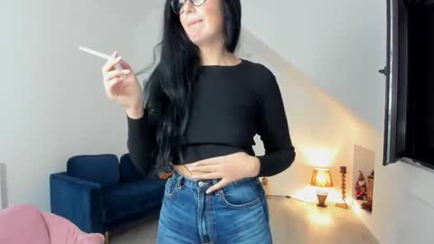 Anya online show from December 4, 5:06 am