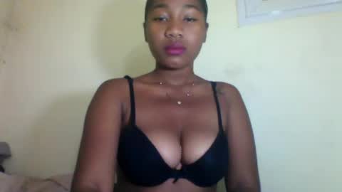 Snapshot of anyah_love chatting on July 10, 3:00 am anyah_love online show from July 10, 3:00 am