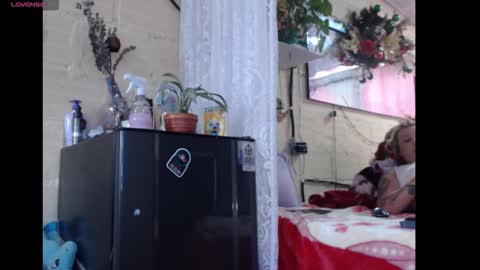 any simsom online show from March 1, 3:14 pm