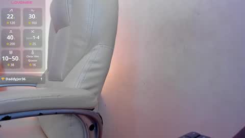 Snapshot of anyi_restrepo chatting on February 11, 3:29 pm Anyi online show from February 11, 3:29 pm