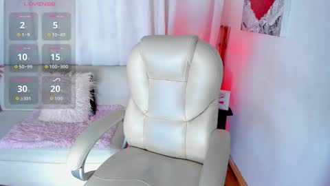 Snapshot of anyi_restrepo chatting on October 10, 7:46 pm Anyi online show from October 10, 7:46 pm