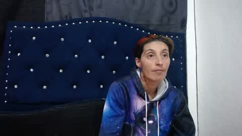 anyu online show from December 31, 7:42 am