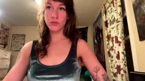 Snapshot of apacherose0 chatting on February 10, 5:25 am ApacheRose online show from February 10, 5:25 am