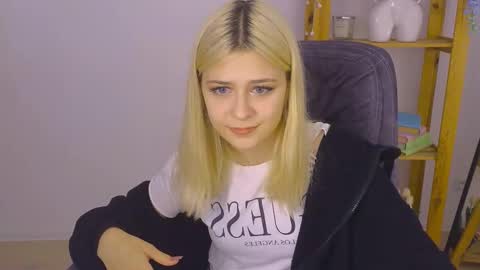 ApheliaStar online show from October 25, 11:07 am