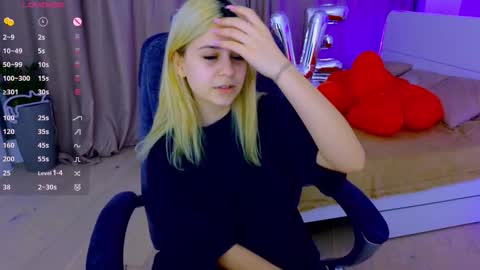 Snapshot of apheliastar chatting on February 17, 5:08 pm ApheliaStar online show from February 17, 5:08 pm