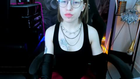 Snapshot of aphexqueen chatting on January 24, 3:24 pm APHEX QUEEN online show from January 24, 3:24 pm