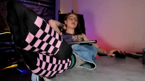 APHEX QUEEN online show from April 12, 11:15 am