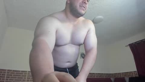 Snapshot of apholov chatting on October 20, 9:43 am follow me here you find me online show from October 20, 9:43 am
