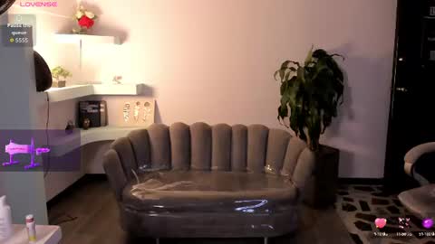 Snapshot of aphroditesweet chatting on July 2, 3:23 am aphrodite online show from July 2, 3:23 am