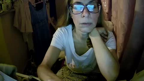 Snapshot of aphrodity_rox chatting on July 18, 11:19 pm Aphrodity Rox online show from July 18, 11:19 pm