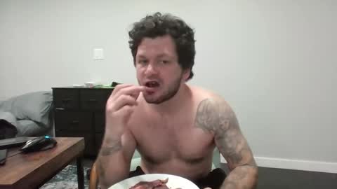 Snapshot of apocalypse_cream chatting on February 18, 5:36 am apocalypse_cream online show from February 18, 5:36 am