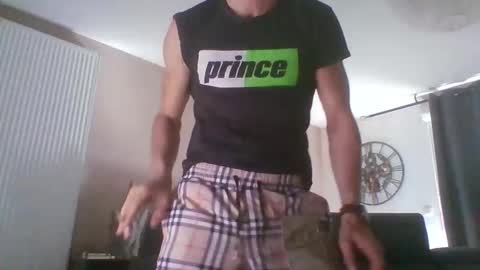 Snapshot of apollonfitx_69 chatting on October 2, 1:18 pm apollonfitx_69 online show from October 2, 1:18 pm