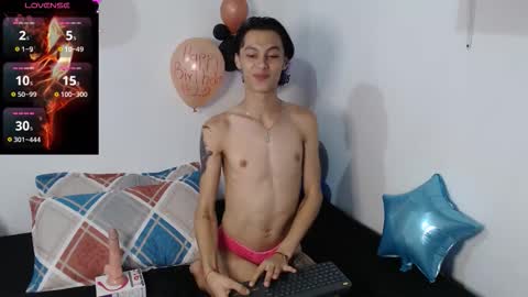 Snapshot of apolo_smith001 chatting on November 25, 2:22 am Apolo online show from November 25, 2:22 am