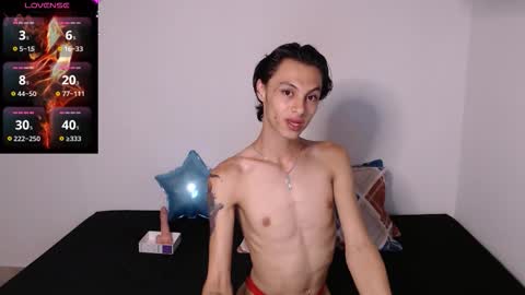 Snapshot of apolo_smith001 chatting on November 27, 2:24 am Apolo online show from November 27, 2:24 am