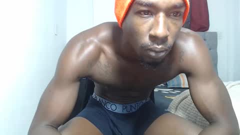 Snapshot of apoloblackbig chatting on December 20, 1:51 pm apoloblackbig online show from December 20, 1:51 pm